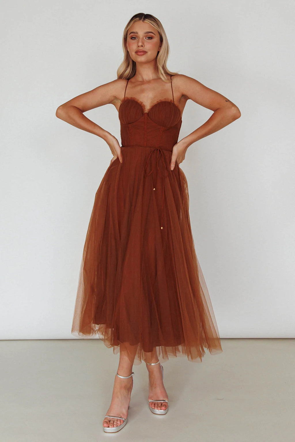 Smitten Sweetheart Neckline Chiffon Midi Dress Chocolate
