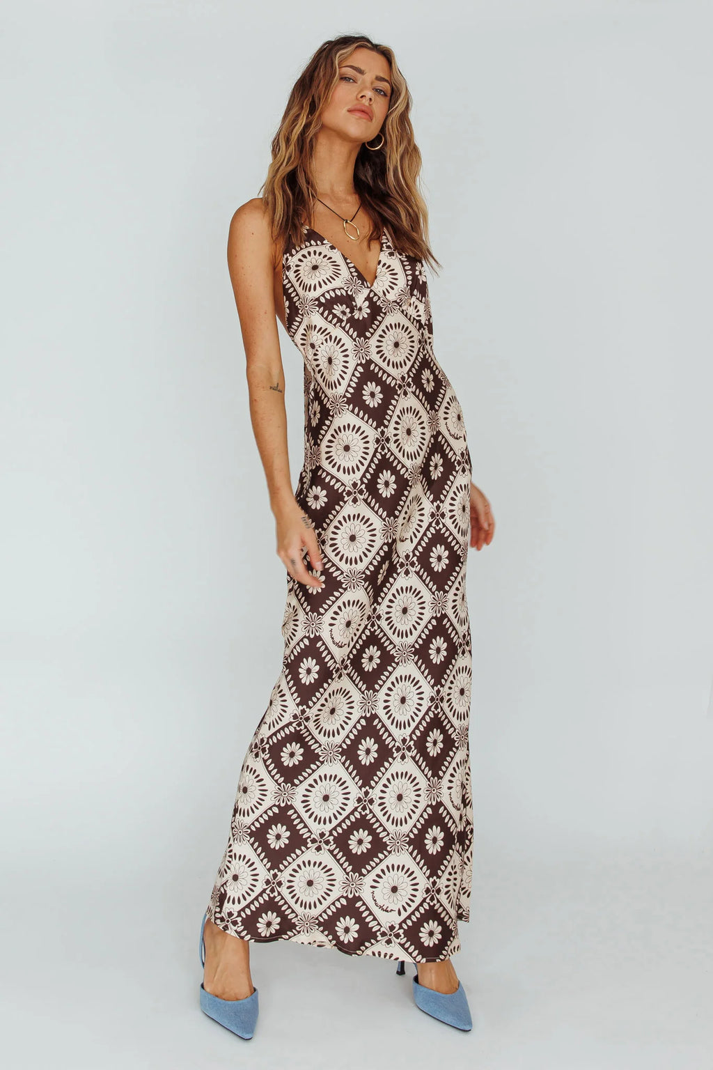 Lavara Halterneck Midi Dress Floral Chocolate