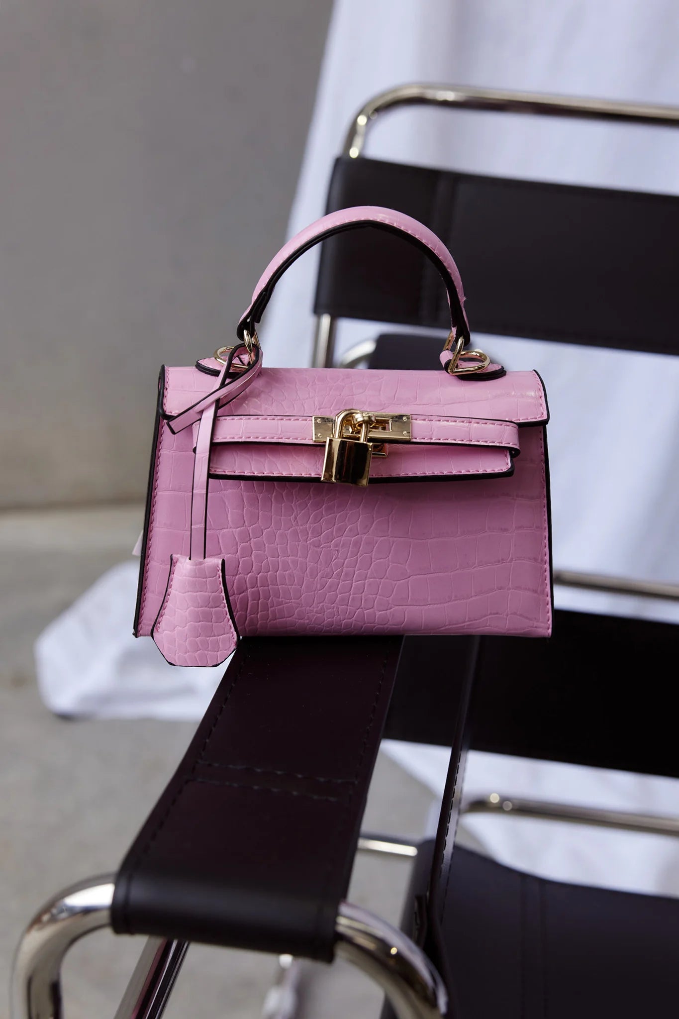 Peta And Jain Hedi Gold Lock Handbag Pink